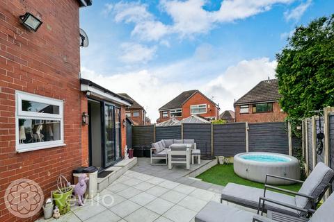 2 bedroom semi-detached house for sale, Willows Lane, Rochdale, OL16