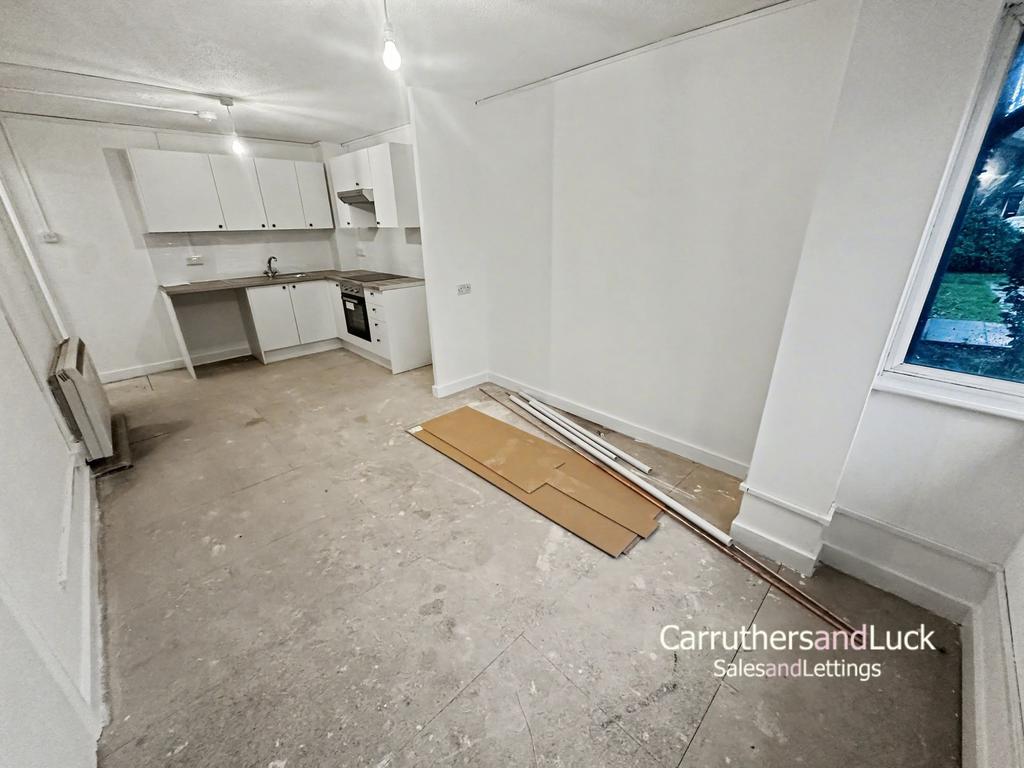 Open Plan Lounge / Kitchen