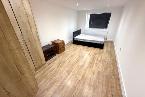 undefined, Bath Road, Hounslow