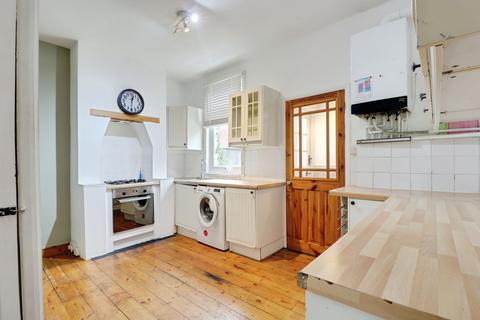 undefined, Leigh Road, Leigh-on-sea, SS9