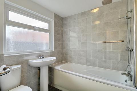 undefined, Leigh Road, Leigh-on-sea, SS9