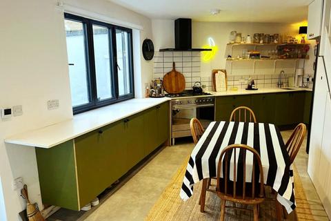 undefined, London Road, Stroud