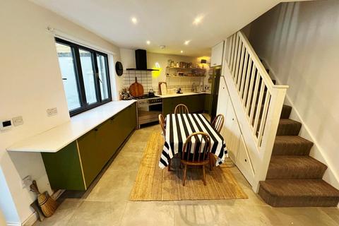 4 bedroom townhouse for sale, London Road, Stroud