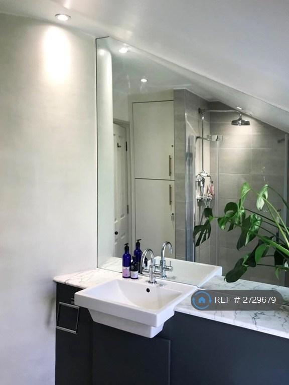 Bathroom 01