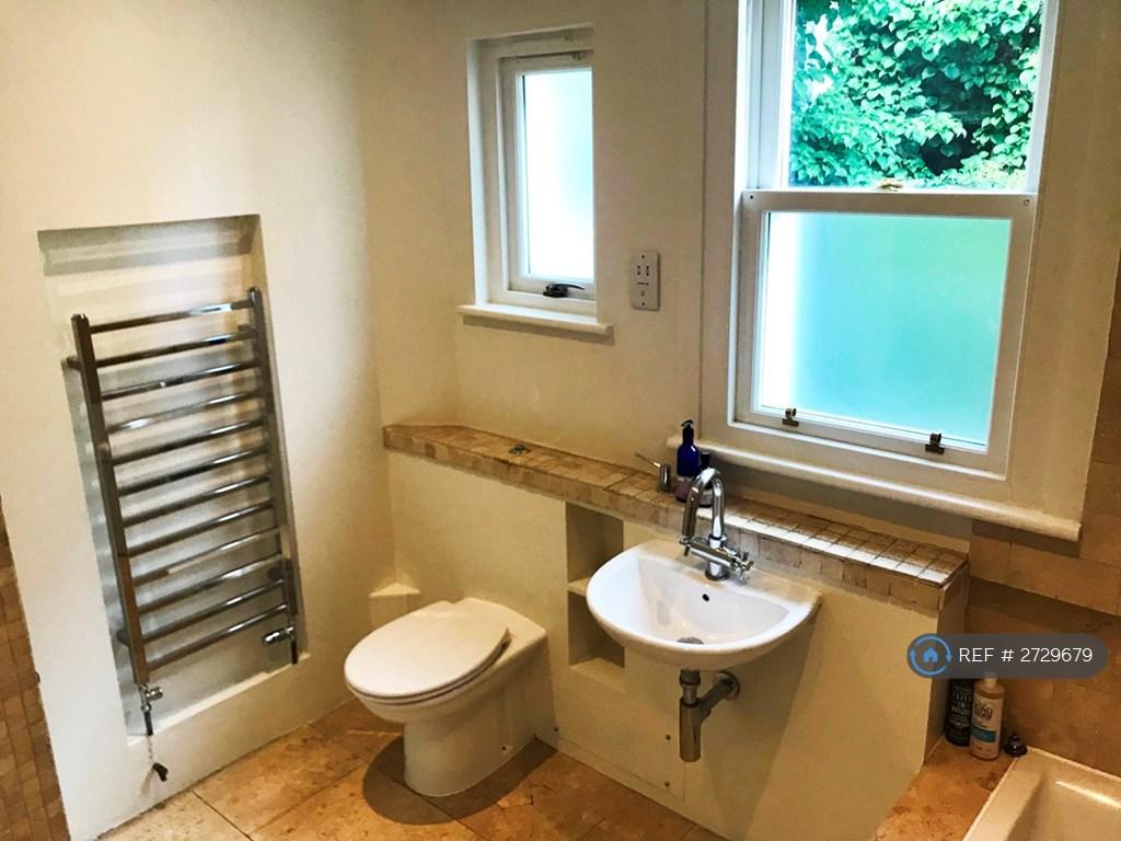 Bathroom 02