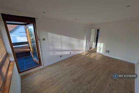 2 bedroom flat to rent, Carlisle Avenue, St. Albans, AL3