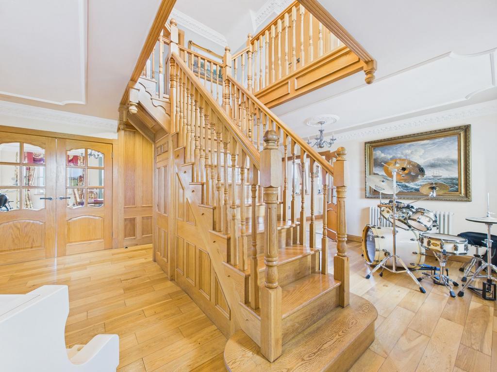 Entrance Hall / Reception