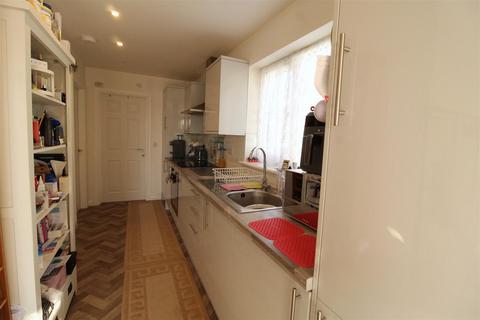 2 bedroom detached bungalow for sale, Seaview park, Leysdown on sea