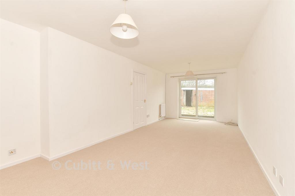 Lounge/ Dining Room
