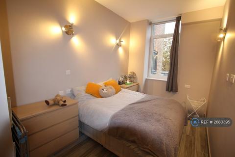 1 bedroom flat to rent, Church Road, Ashford, TW15