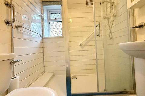 undefined, Catsbrook Road, Runfold, Luton, Bedfordshire, LU3 2ET