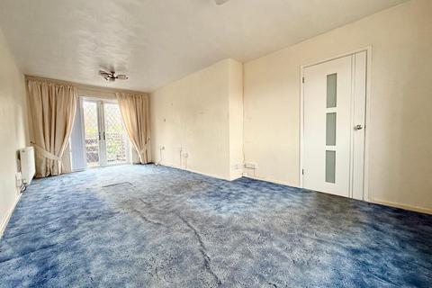 3 bedroom end of terrace house for sale, Catsbrook Road, Runfold, Luton, Bedfordshire, LU3 2ET