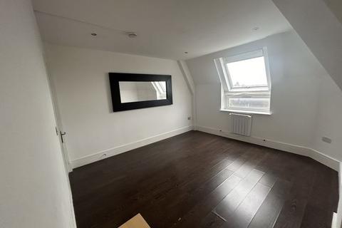 undefined, Woodgrange Avenue, Kenton, Harrow