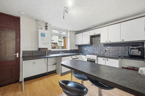 2 bedroom terraced house for sale, Rochdale Road, Shaw, Oldham, OL2 7JT