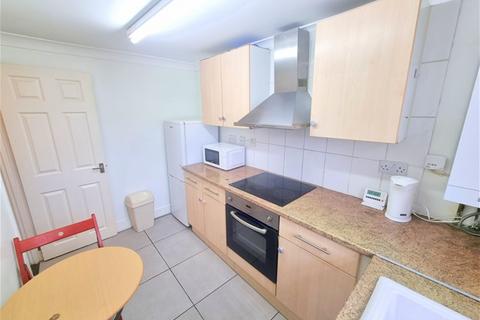 2 bedroom flat to rent, Caistor Park Road, Stratford