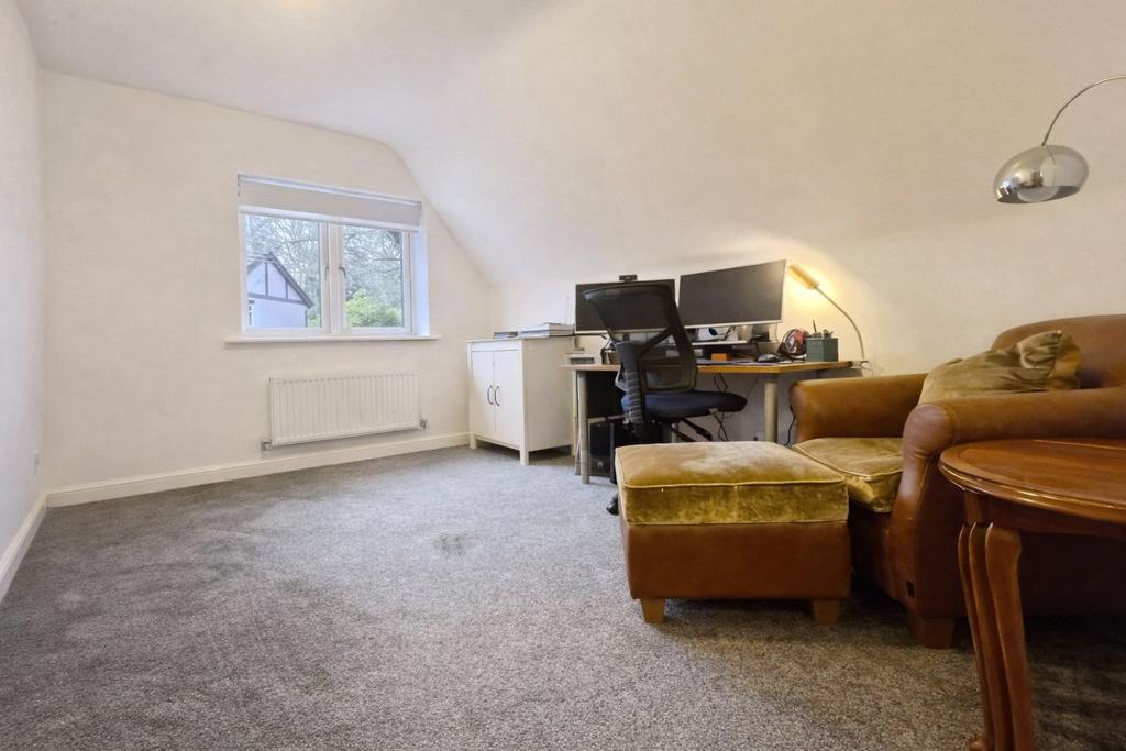 Bedroom 1 (Front)