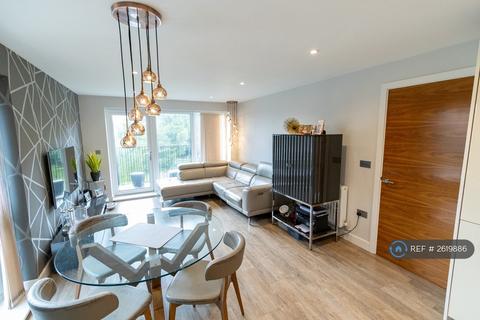 3 bedroom flat to rent, Howard Road, Stanmore, HA7