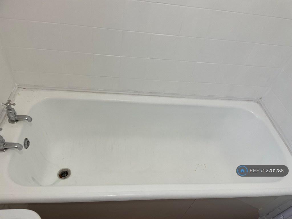 Bathtub