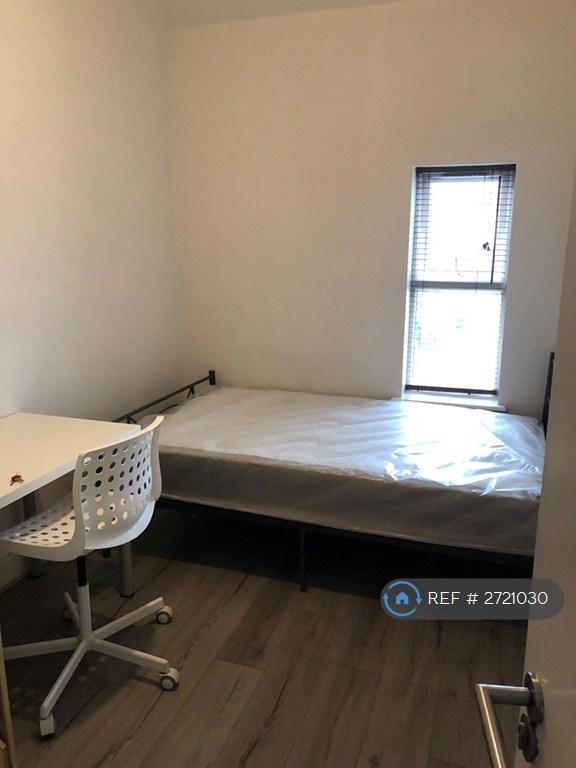£450 Room