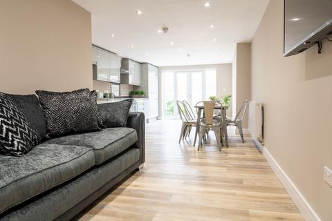 undefined, Saint Paul's Parade, Cheltenham GL50