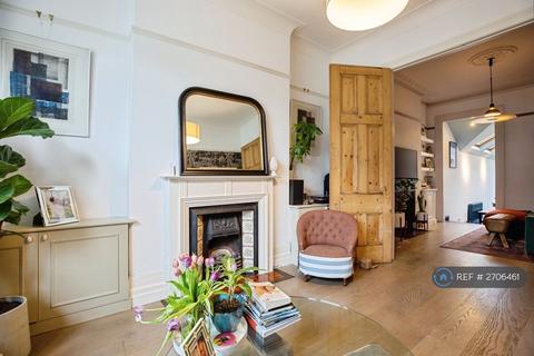 undefined, Ramsden Road, London, SW12
