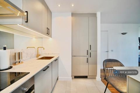 2 bedroom flat to rent, New River Avenue, London, N8