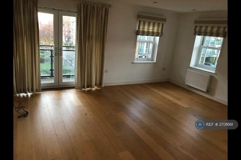 2 bedroom flat to rent, Holford Way, London, SW15