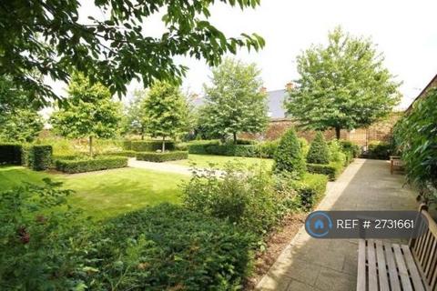 2 bedroom flat to rent, Holford Way, London, SW15