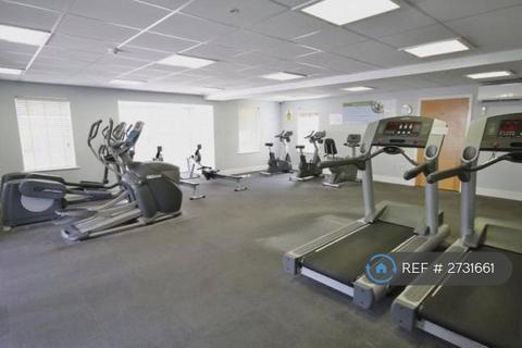 2 bedroom flat to rent, Holford Way, London, SW15