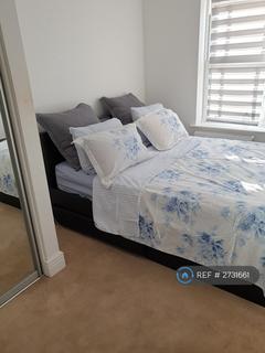 2 bedroom flat to rent, Holford Way, London, SW15