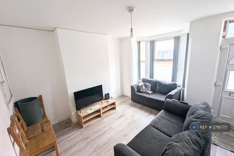 3 bedroom terraced house to rent, Castle Boulevard, Nottingham, NG7
