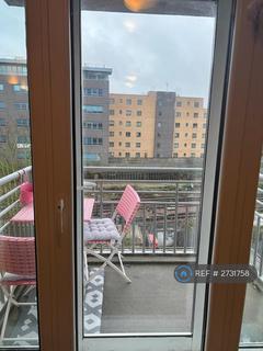 2 bedroom flat to rent, Granite Apartments, London, E15