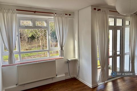 2 bedroom flat to rent, Ambleside, London, SW19