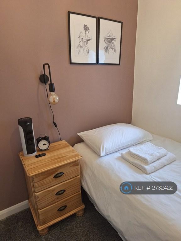 Small Bedroom