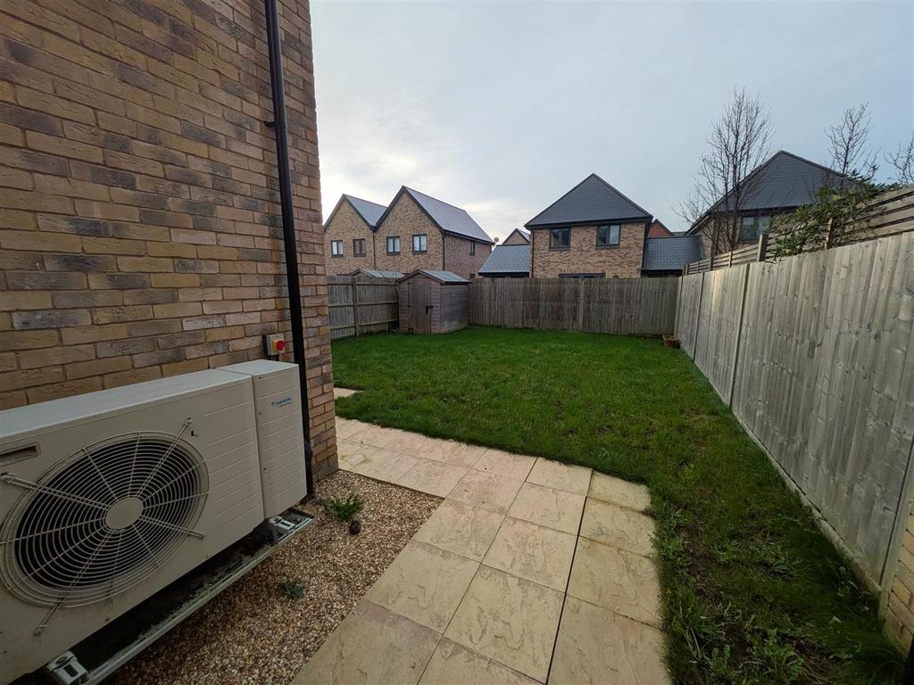 Rear garden 1.1.jpg