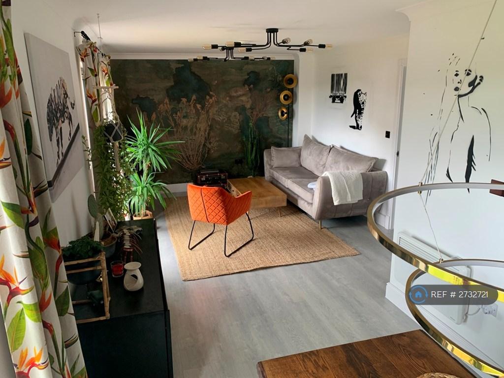 Living Area 2