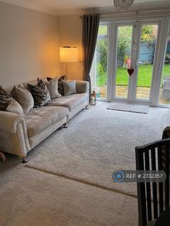 3 bedroom terraced house to rent, Lingwell Park, Widnes, WA8