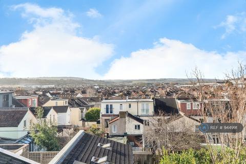 3 bedroom flat to rent, North Street, Bristol, BS3