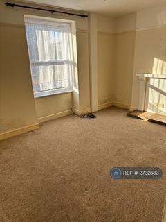 1 bedroom flat to rent, Moorland Road, St. Austell, PL25