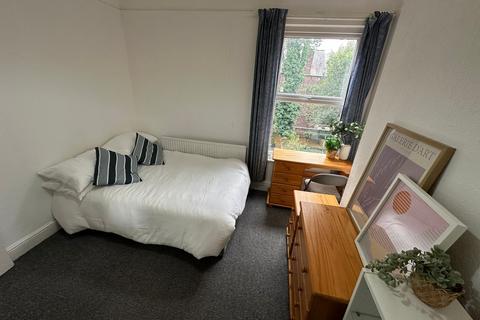 1 bedroom house to rent, Amherst Road, Manchester M14