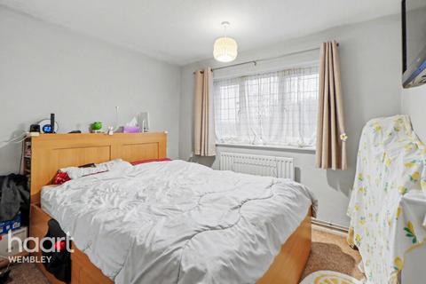 2 bedroom flat for sale, Shenley Road, BOREHAMWOOD