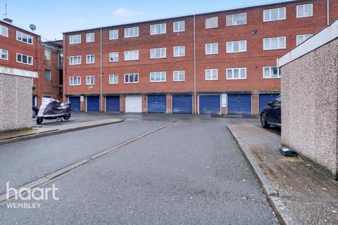 2 bedroom flat for sale, Shenley Road, BOREHAMWOOD