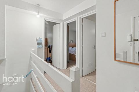 2 bedroom flat for sale, Shenley Road, BOREHAMWOOD