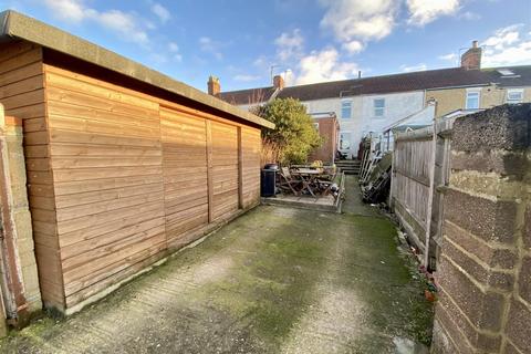 2 bedroom terraced house for sale, Redcliffe Street, Swindon SN2