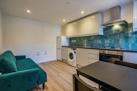 2 bedroom private hall to rent, Colum Road, Cardiff CF10
