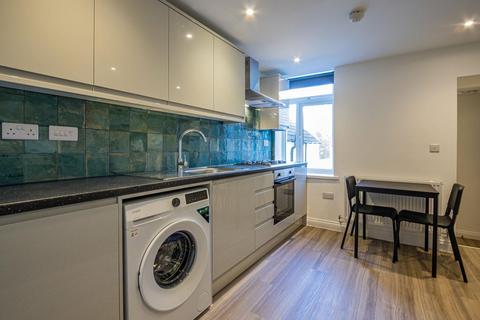 2 bedroom private hall to rent, Colum Road, Cardiff CF10