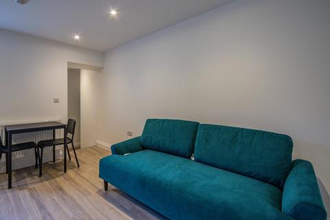 2 bedroom private hall to rent, Colum Road, Cardiff CF10