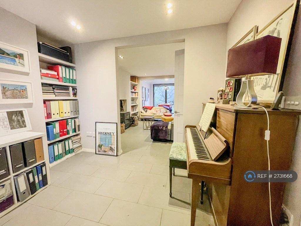 Front Sitting Room