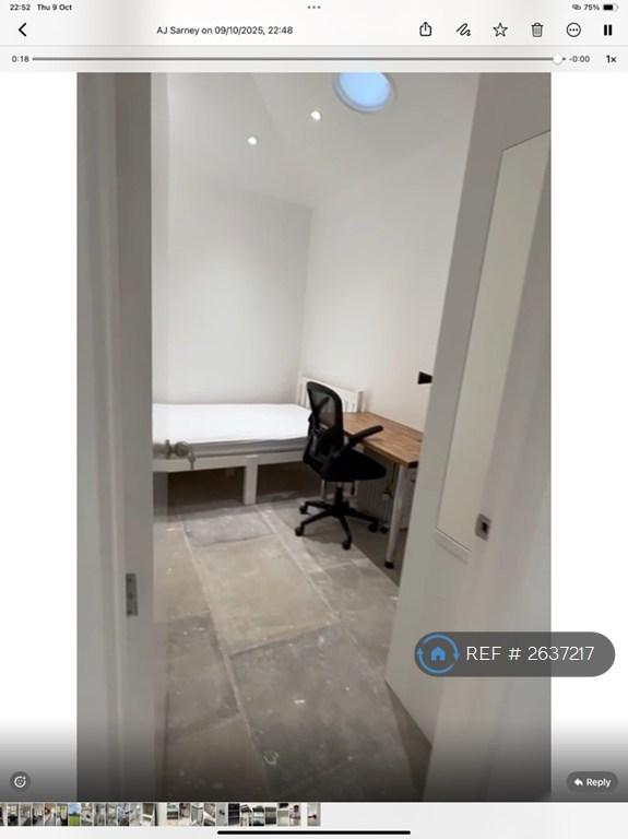 Bedroom 2 With Fitted Wardrobe/Wardrobe/Desk