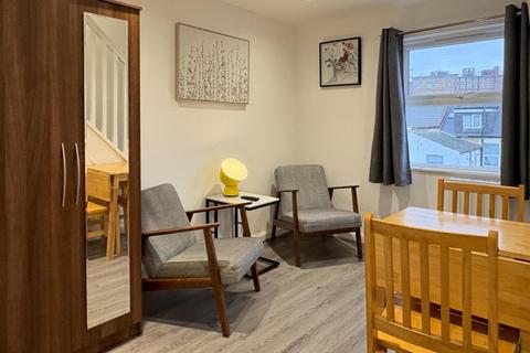 1 bedroom flat to rent, Chichele Road, London NW2